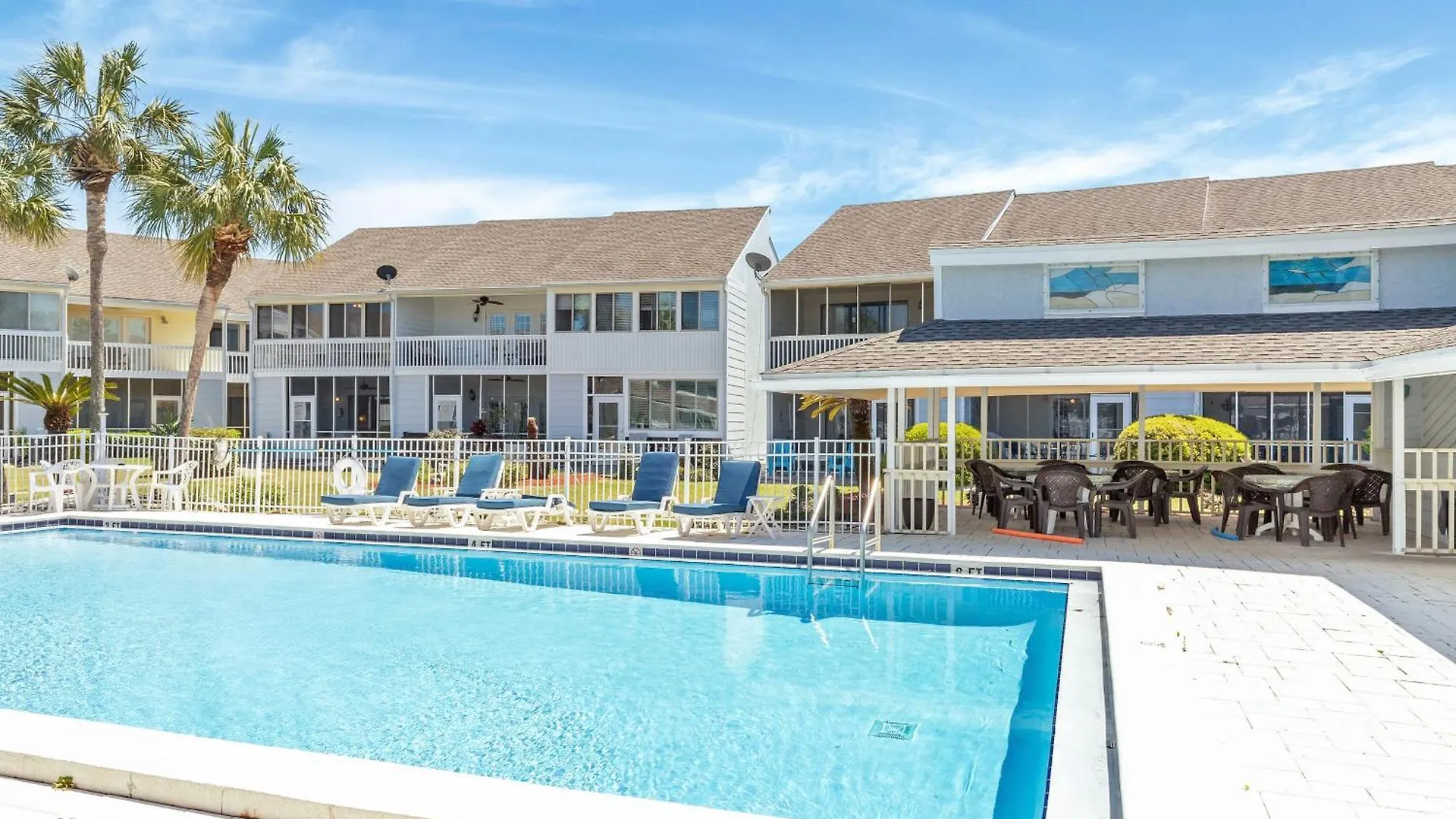 Sandpiper Cove 9228- By Holiday Isle Properties Destin